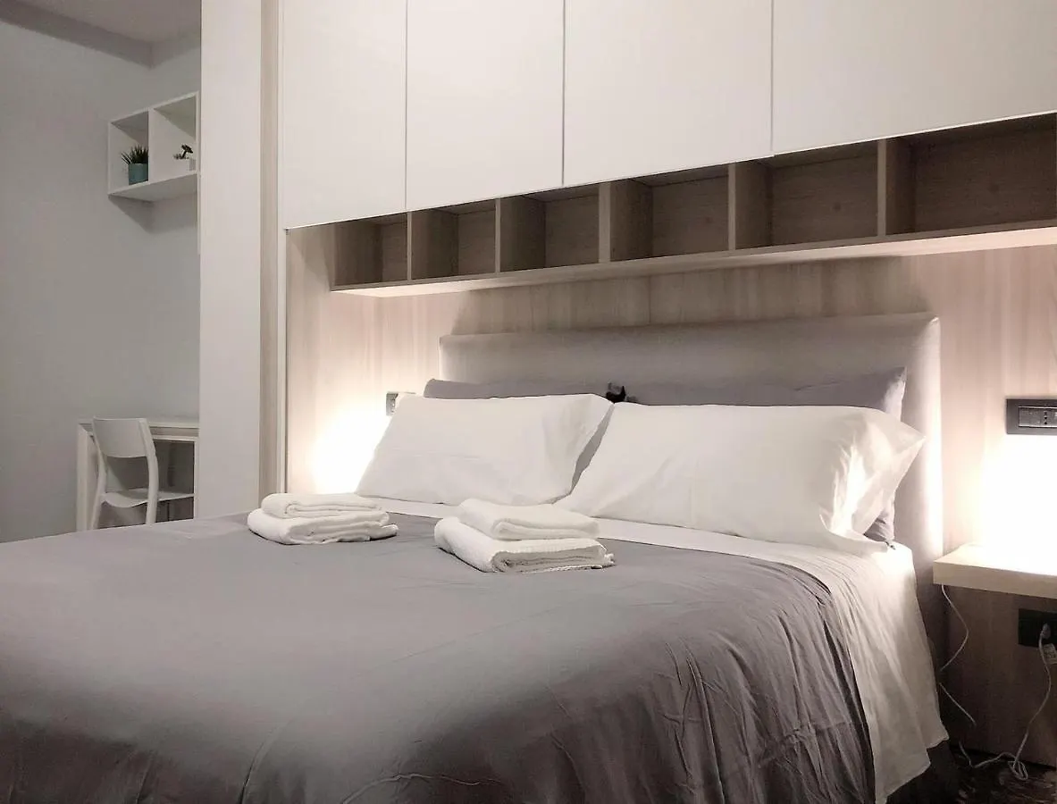Bed&Coffee Napoli - Scarlatti Apartment 0*, Naples
